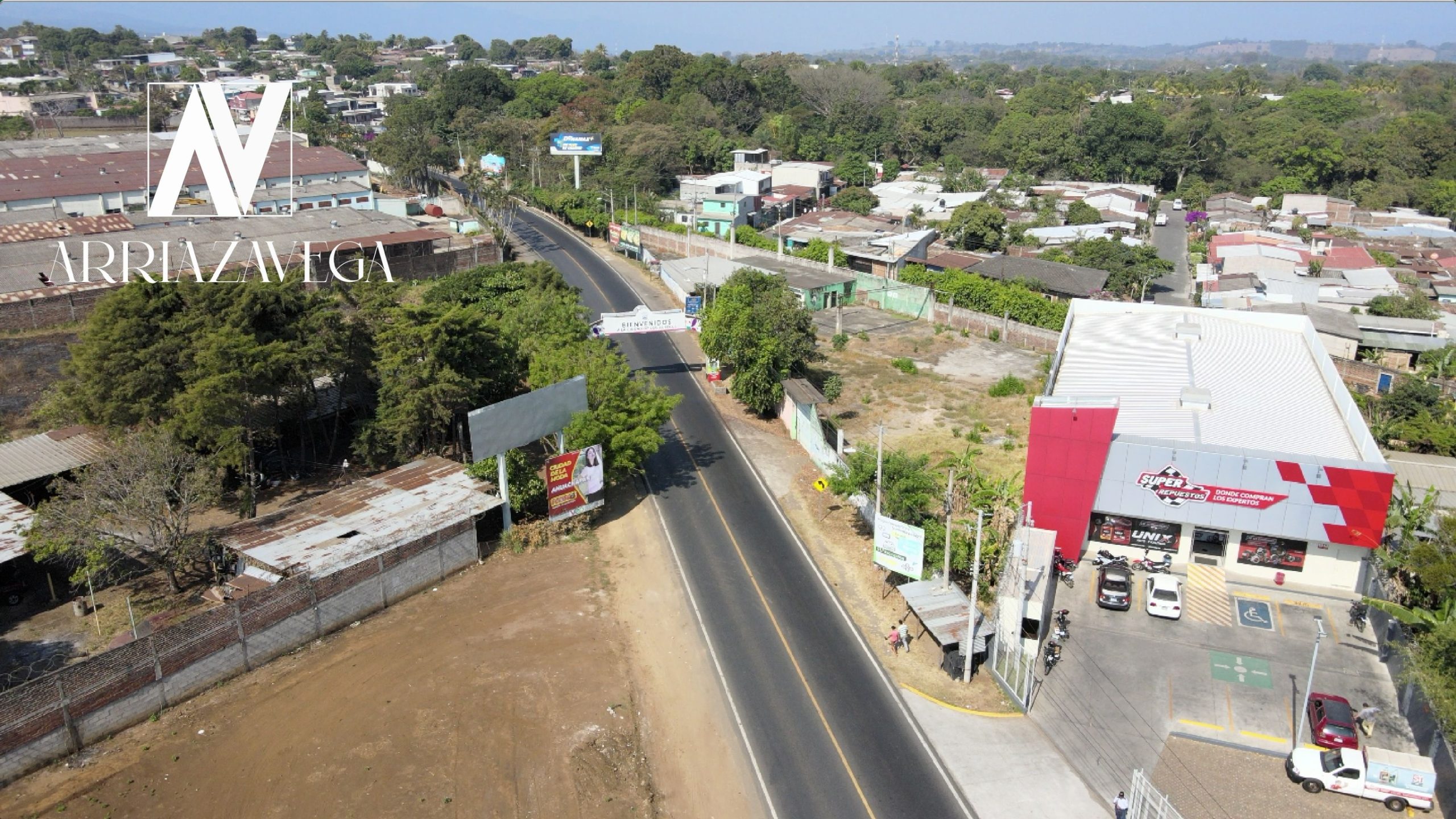 Terreno en venta en el acceso más importante de Ahuachapán