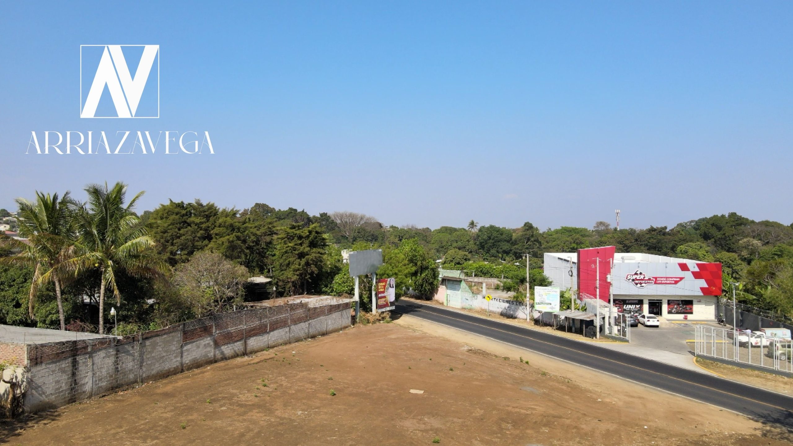 Terreno en venta en el acceso más importante de Ahuachapán
